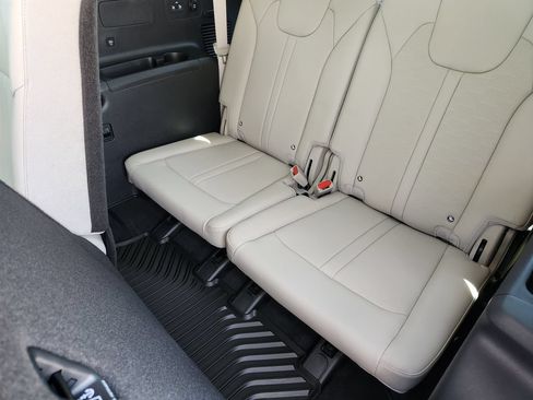 New 2026 Kia Sorento S FWD image 24