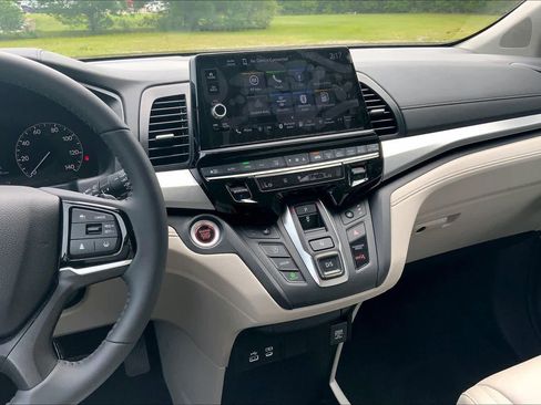 Used 2026 Honda Odyssey EX-L image 12