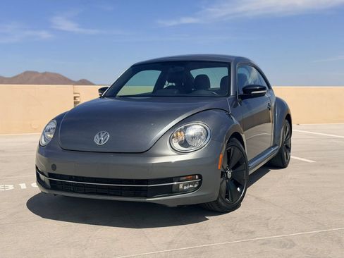 Used 2012 Volkswagen Beetle 2.0T FWD image 4