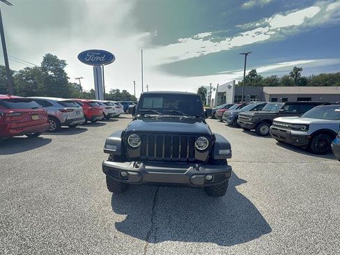 Used 2022 Jeep Wrangler Unlimited Sport AWD/4WD image 8