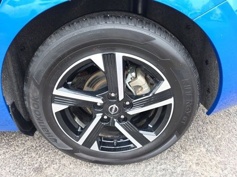 Used 2024 Nissan Sentra SV image 5