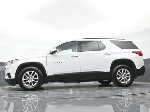 Used 2020 Chevrolet Traverse LT w/ Driver Confidence II Package image 45