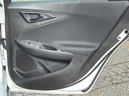 Used 2023 Chevrolet Malibu LT image 15