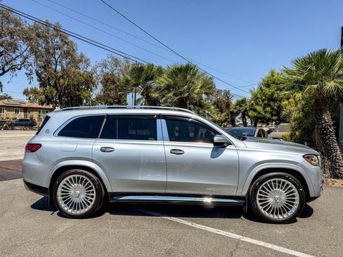 Used 2022 Mercedes-Benz Maybach GLS 600 4MATIC image 15