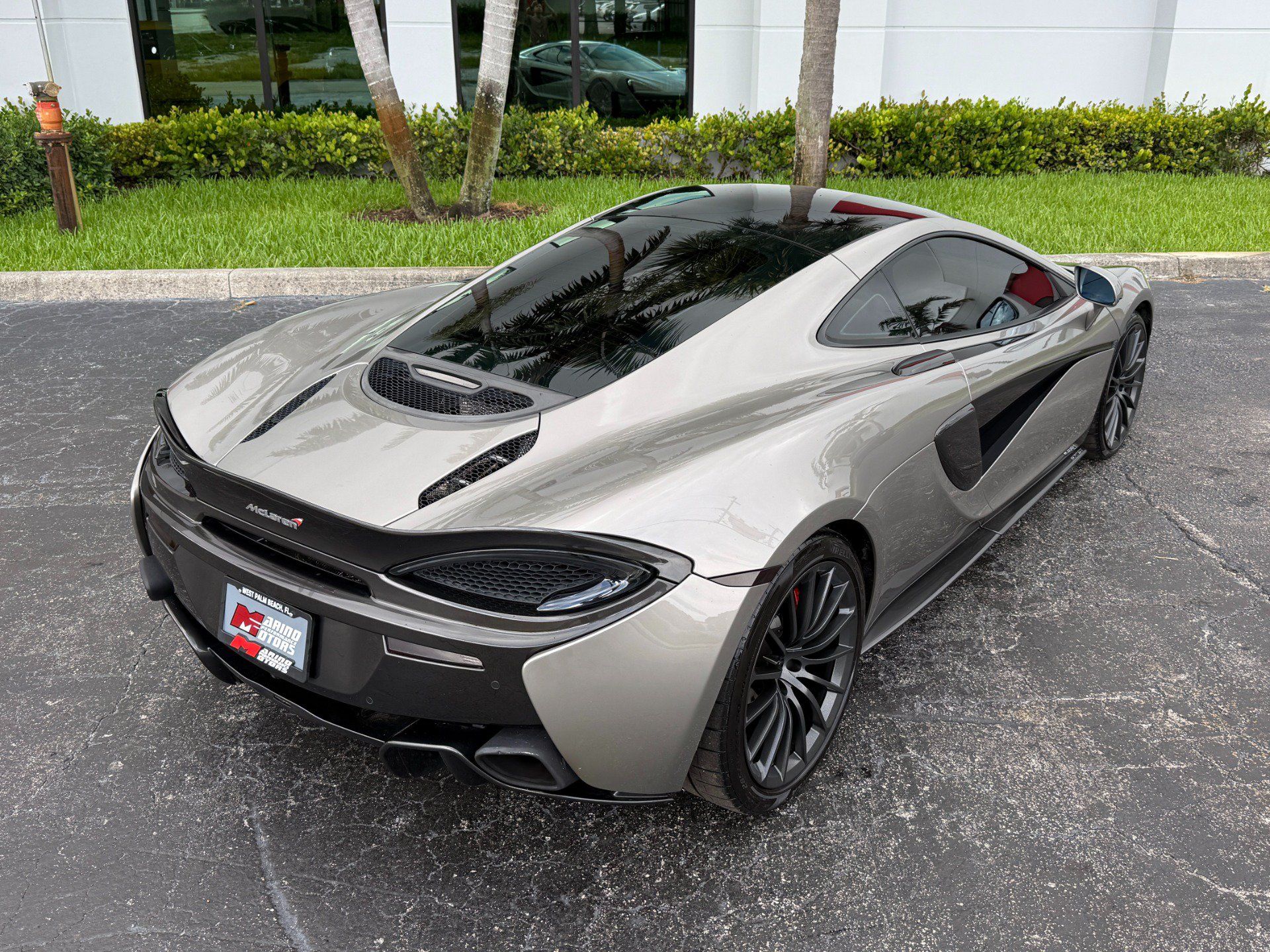 Used 2017 McLaren 570S RWD image 19