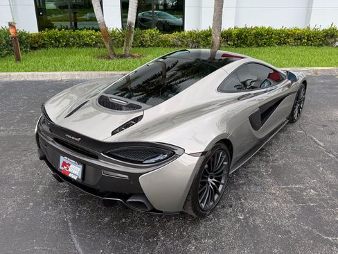 Used 2017 McLaren 570S RWD image 19