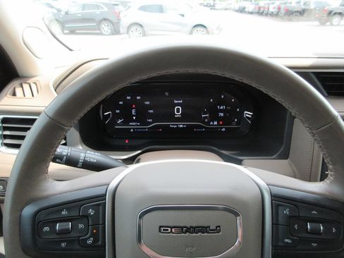 Certified 2023 GMC Yukon Denali AWD/4WD image 34