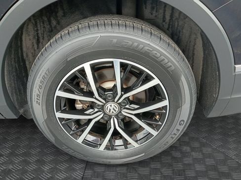 Used 2021 Volkswagen Tiguan SE FWD image 23