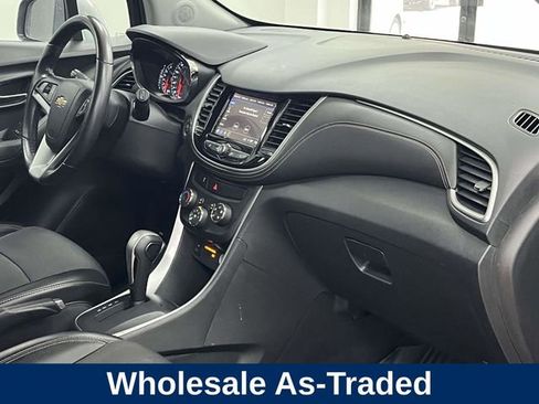 Used 2018 Chevrolet Trax LT w/ LT Convenience Package AWD/4WD image 24