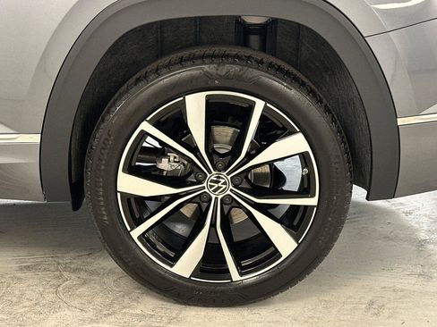 New 2025 Volkswagen Atlas SEL Premium R-Line image 24