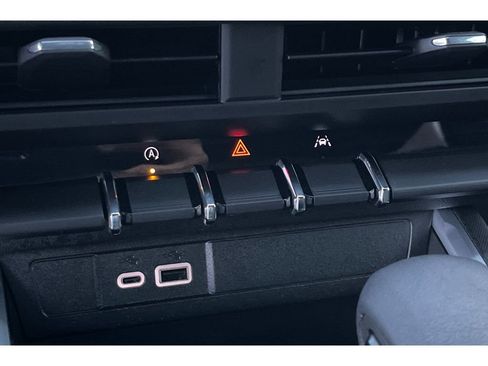 Used 2023 Chevrolet Colorado Trail Boss w/ Advanced Trailering Package image 29