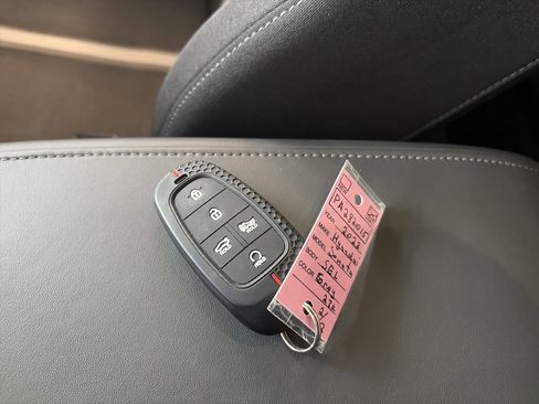 Used 2023 Hyundai Sonata SEL w/ Convenience Package FWD image 38