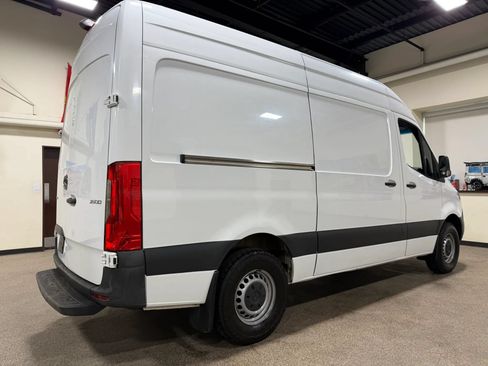 Used 2020 Mercedes-Benz Sprinter 2500 image 16