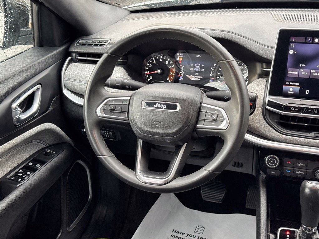 Used 2024 Jeep Compass Latitude AWD/4WD image 18