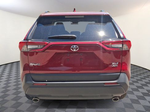 Used 2025 Toyota RAV4 XLE AWD/4WD image 5