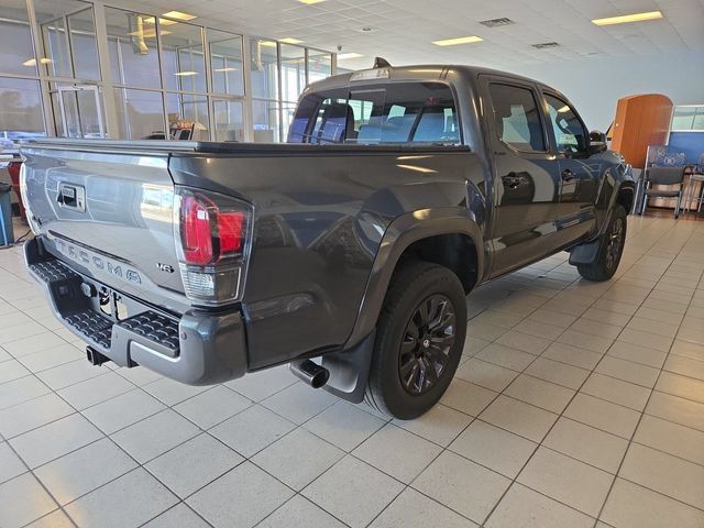Used 2023 Toyota Tacoma Limited w/ Nightshade Package AWD/4WD image 8