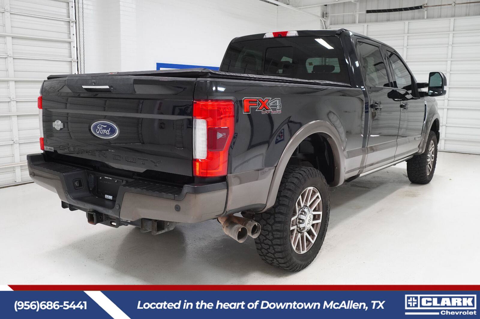 Used 2017 Ford F250 King Ranch w/ King Ranch Ultimate Package AWD/4WD image 4