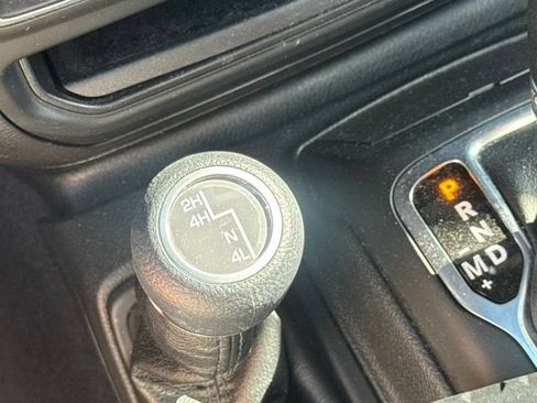 Used 2023 Jeep Wrangler Unlimited Sport AWD/4WD image 17