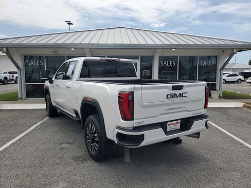 Used 2025 GMC Sierra 3500 Denali Ultimate AWD/4WD image 3