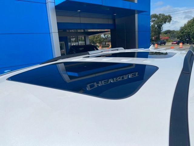 Used 2018 Chevrolet Traverse LT w/ LPO, 'HIT The Road' Package FWD image 9