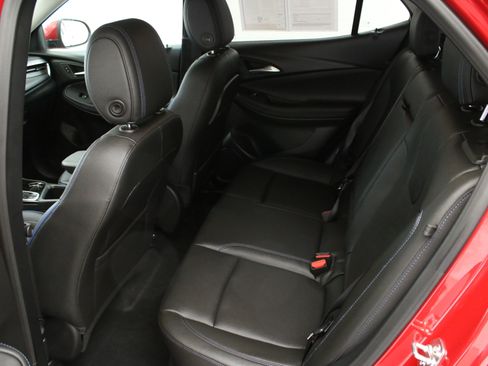 Certified 2026 Buick Encore GX Sport Touring w/ Comfort Package FWD image 21