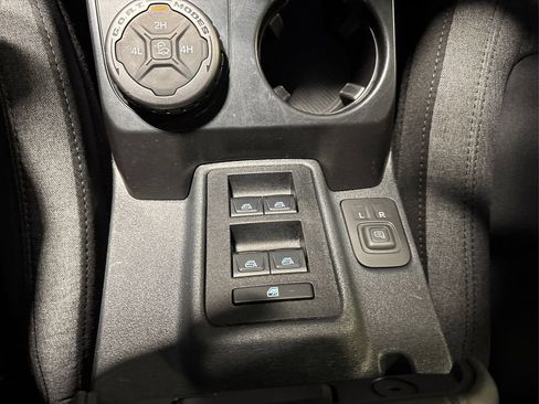 Certified 2025 Ford Bronco Big Bend AWD/4WD image 34