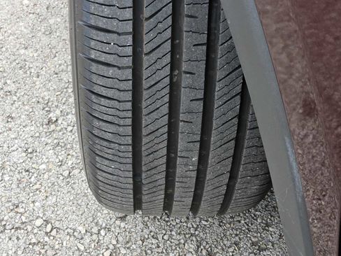 Used 2018 Lincoln MKC Select w/ Select Plus Package image 10