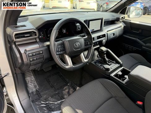 Used 2025 Toyota 4Runner SR5 image 25