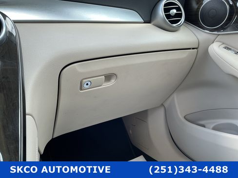 Used 2019 Mercedes-Benz GLC 300 image 24