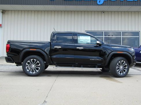 New 2026 GMC Canyon Denali AWD/4WD image 2