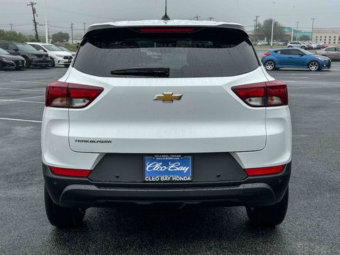 Used 2025 Chevrolet TrailBlazer LS w/ LS Convenience Package FWD image 7