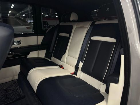 Used 2022 Rolls-Royce Cullinan image 26