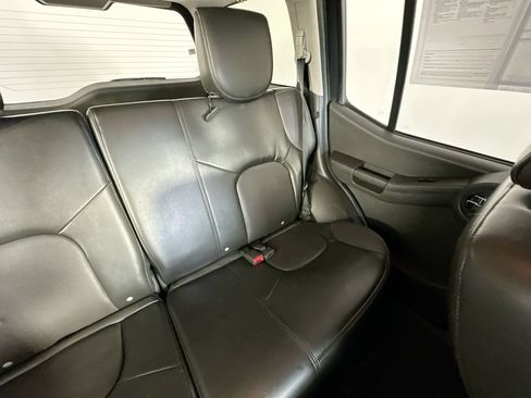 Used 2015 Nissan Xterra S AWD/4WD image 14