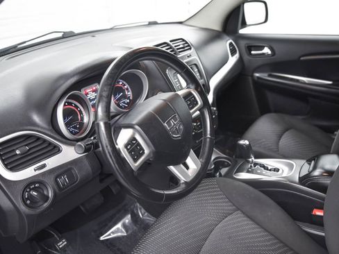 Used 2016 Dodge Journey SE w/ Flexible Seating Group image 16