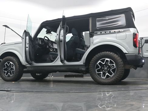 Used 2021 Ford Bronco Outer Banks image 43