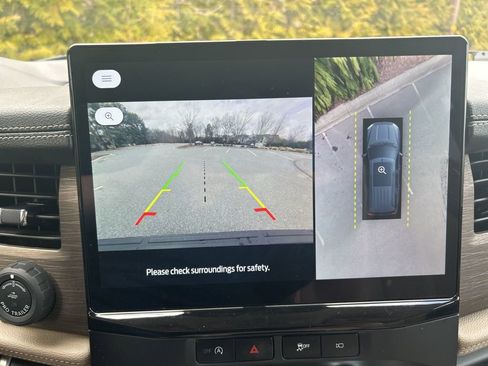 Used 2023 Ford Expedition Limited image 14