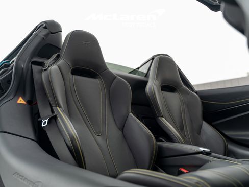 Used 2020 McLaren 720S Performance image 24