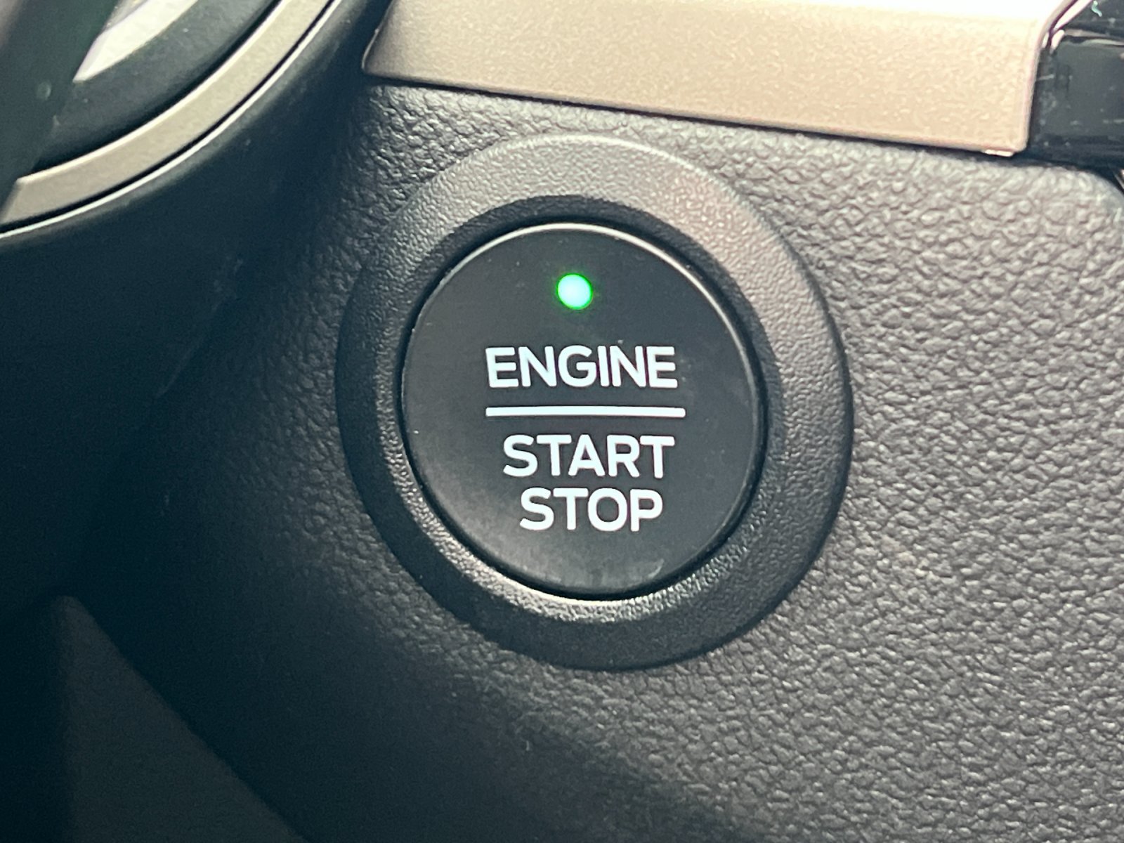 Used 2022 Ford Escape SE FWD image 22