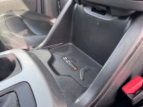 Used 2022 Chevrolet Colorado ZR2 w/ ZR2 Dusk Special Edition image 25