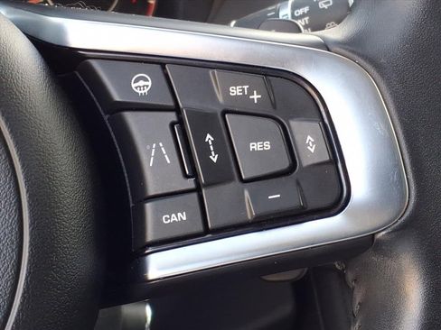 Used 2020 Jaguar F-PACE Prestige image 24