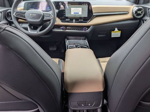 New 2026 Chevrolet Equinox ACTIV w/ Convenience Package III AWD/4WD image 26