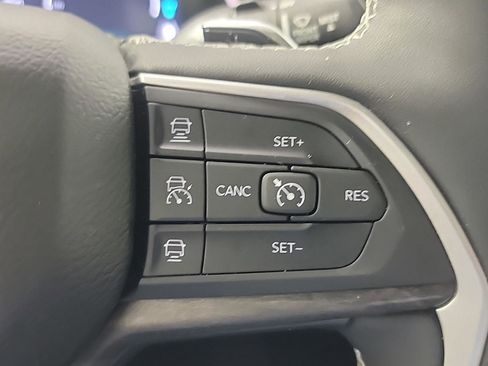 Used 2022 Jeep Grand Cherokee Limited 4xe image 27