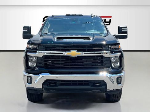 Used 2025 Chevrolet Silverado 3500 LT w/ Texas Edition AWD/4WD image 2