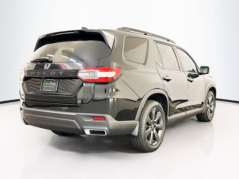 Used 2023 Honda Pilot Sport image 9