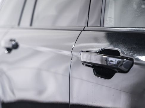 New 2025 Jeep Grand Cherokee Laredo X w/ Luxury Tech Group I image 16