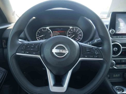 Used 2024 Nissan Sentra SV FWD image 31