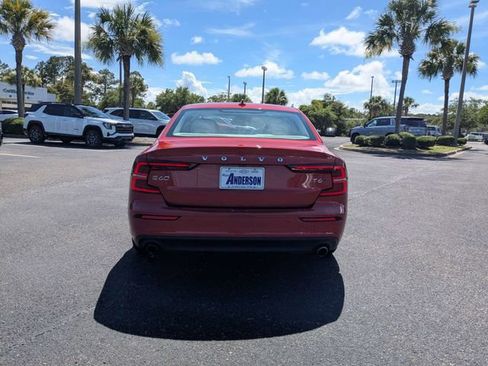 Used 2019 Volvo S60 T6 Momentum AWD/4WD image 4