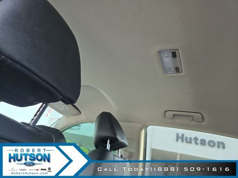 Used 2022 Chevrolet Colorado Z71 w/ Safety Package AWD/4WD image 21