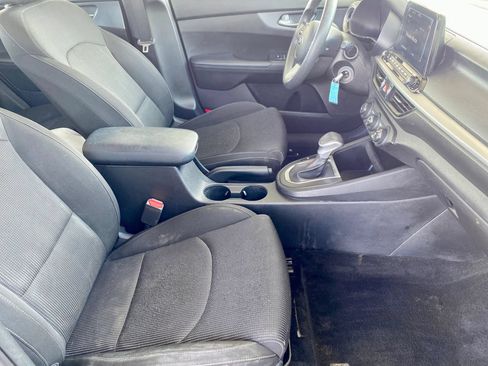 Used 2020 Kia Forte LXS FWD image 10