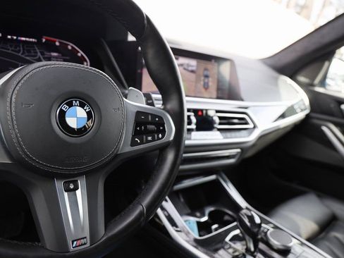 Used 2022 BMW X7 M50i w/ Cold Weather Package image 16